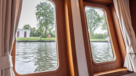 Яхта Privateer Trawler 50